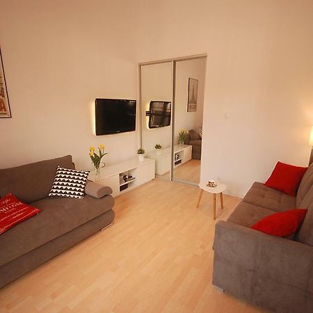 Nowy Apartament Wilcza Warschau Buitenkant foto