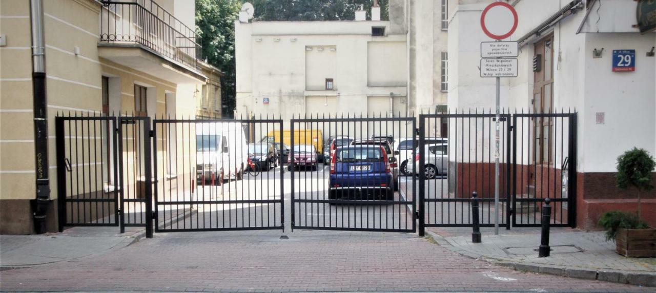 Nowy Apartament Wilcza Warschau Buitenkant foto